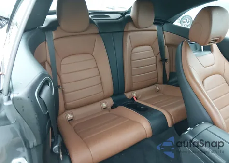 2017 Mercedes-Benz C 300 4Matic z USA, uszkodzony, nr VIN WDDWK4KB4HF514457